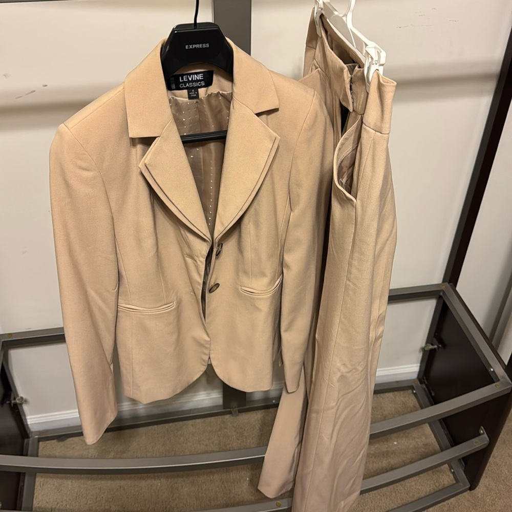 Women’s Levine Classics Suit, Size 4